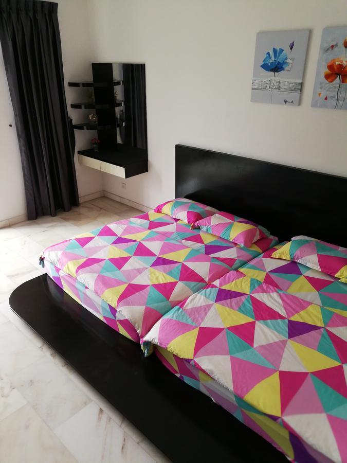 Homestay Jb Bukit Indah Wifi Ciq Mall Legoland Free Parking *